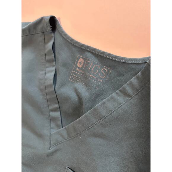 Figs Casma Three-Pocket Scrub Top CARRIBEAN BLUE Medium - Picture 2 of 6